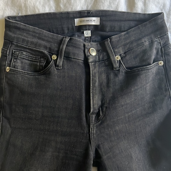 Good American flared cropped jeans - Picture 3 of 4